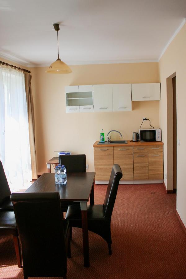Pensjonat 4 Pory Roku Duszniki Zdroj Exterior photo